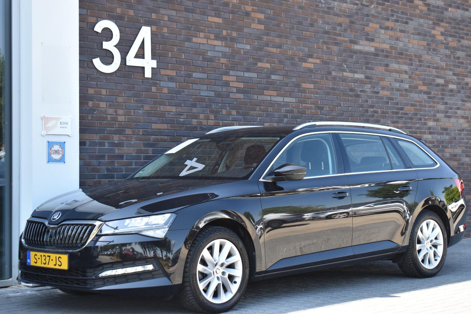 Skoda Superb Combi 1.5 TSI 150PK ECC LMV NAVI CRUISE imagem 3