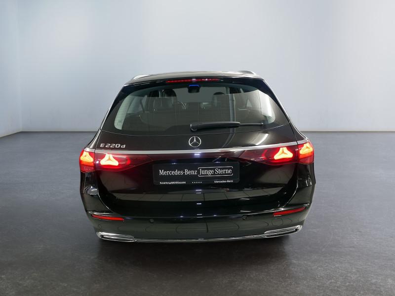 Mercedes-Benz E 220 d T // AVANTGARDE AHK DISTR KAMERA SPUR