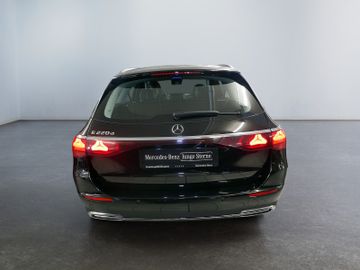 Mercedes E 220 - 6