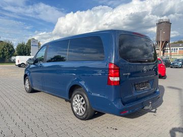 Mercedes V 220 - 4