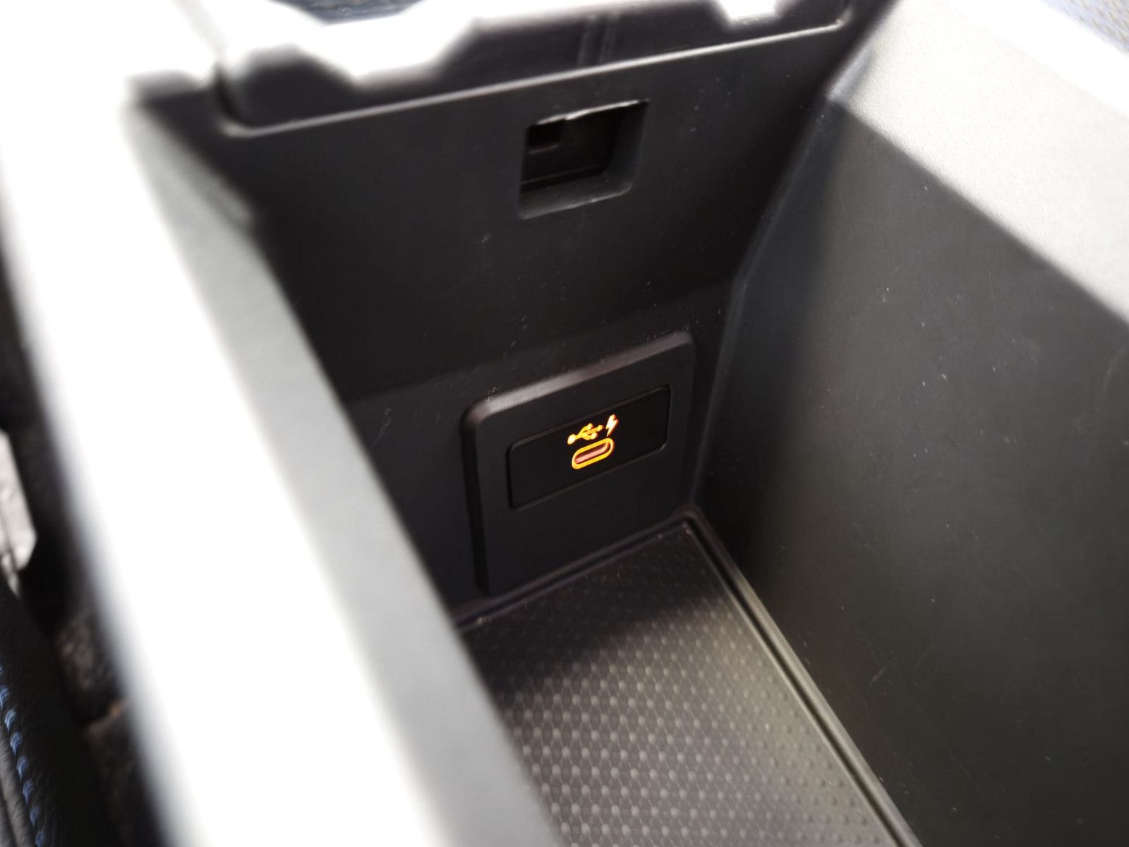 Fahrzeugabbildung BMW 120d M Sport / NAVI / KAMERA / T-LEDER