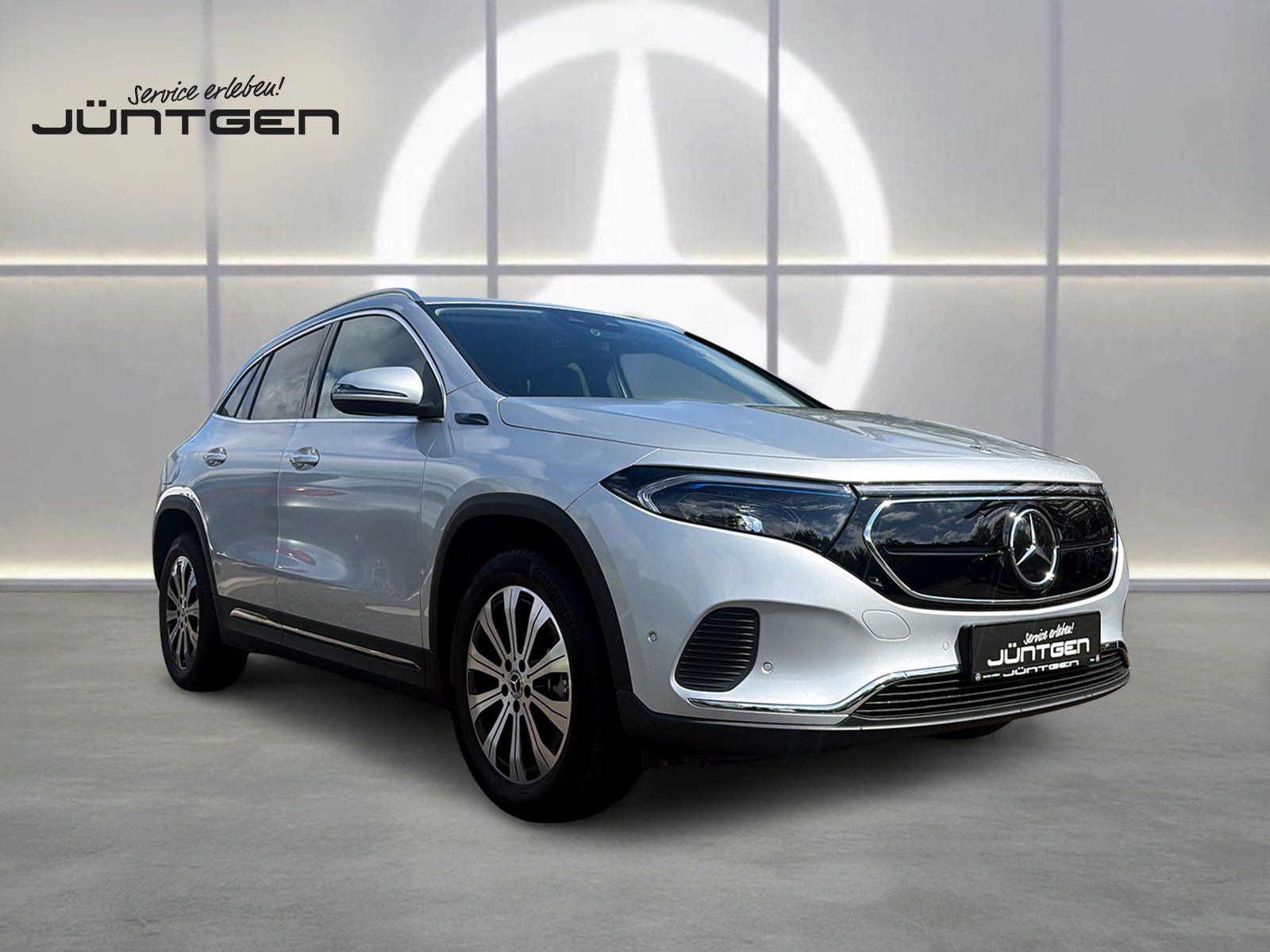 MERCEDES-BENZ EQA 300 4M DISTRONIC AMBIENTE AHK RFK MEMORY LED