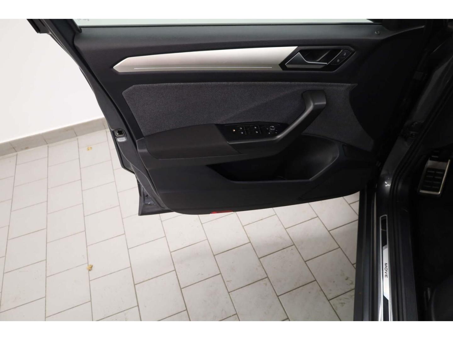 Volkswagen T-Roc 1.0 TSI OPF Move 6-Gg. LED/RFK/ACC/PDC/SH, миниатюра 14