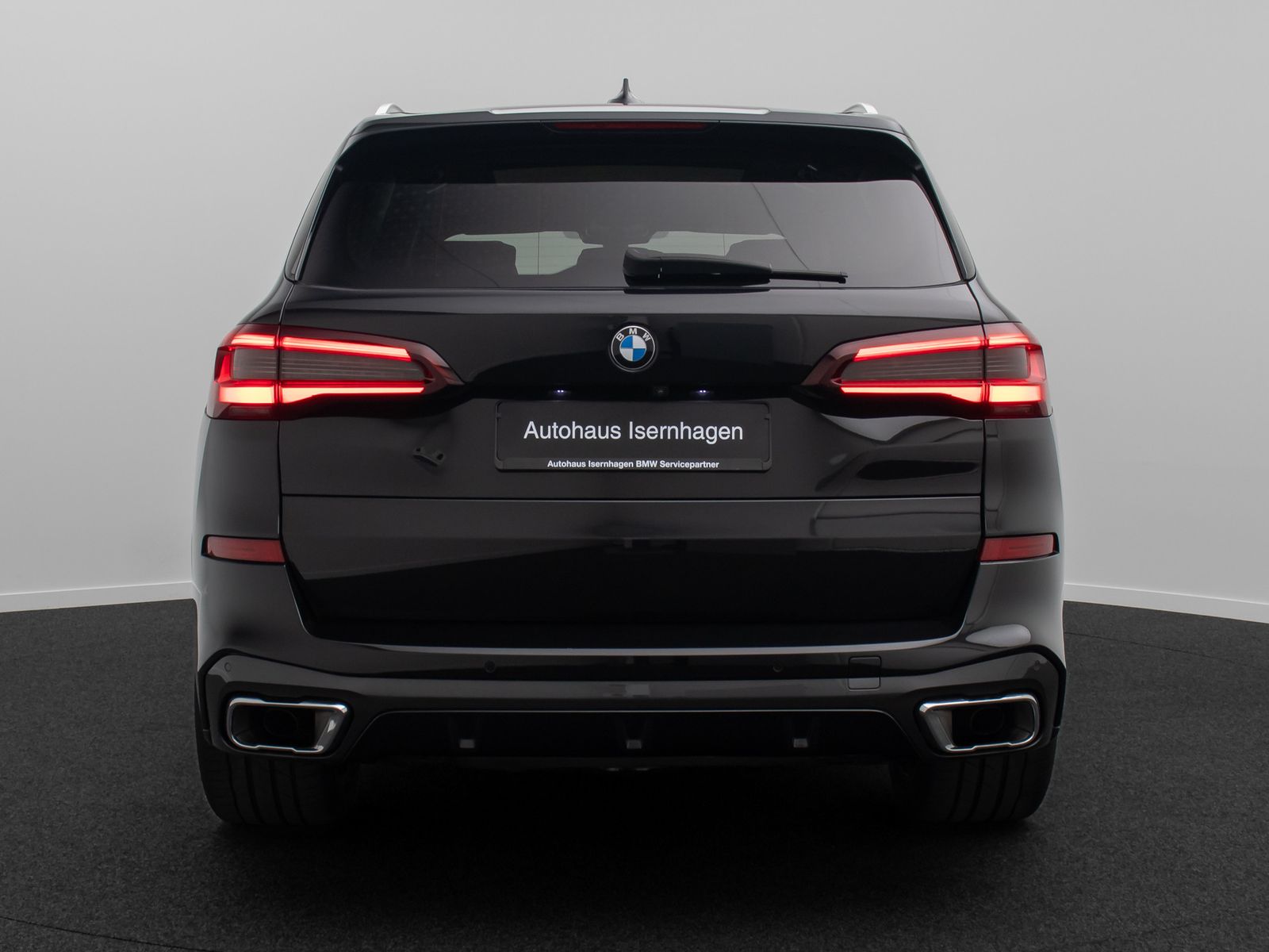 Fahrzeugabbildung BMW X5 xD30d M Sport Panorama 360°HUD DAB HiFi AHK