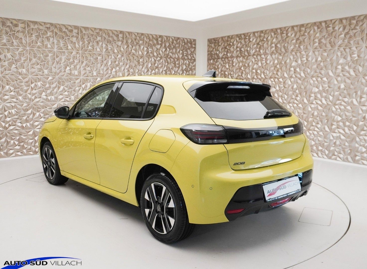 Peugeot 208 Hybrid 110 Allure imagem 2