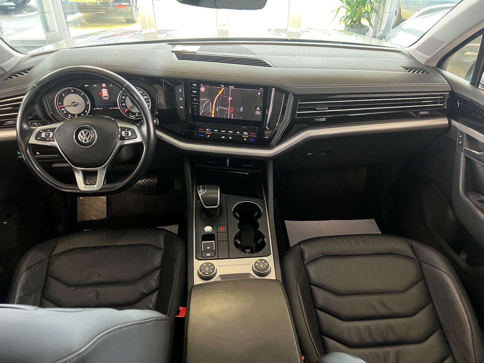 Fahrzeugabbildung Volkswagen Touareg 3.0 TDI 4Motion *LEDER*ACC*AHK*