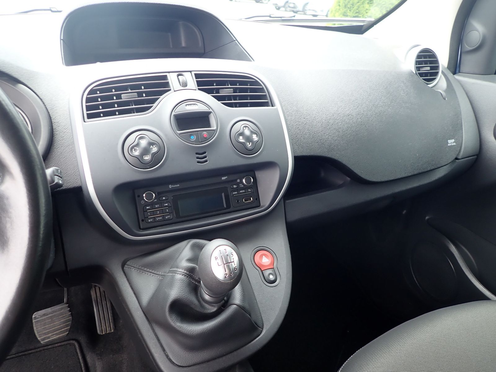 Fahrzeugabbildung Renault Kangoo Limited Deluxe/ALLWETTER/EPH/AC/BC