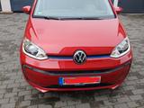 Volkswagen VW E-UP mit AHK  bis 750kg / LM / H4 LED Vollaus - rote Volkswagen e-up!