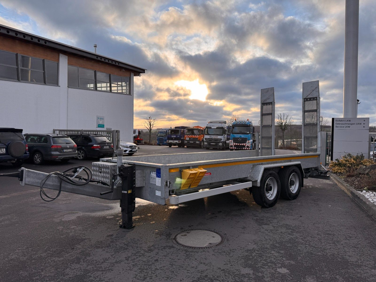 Fahrzeugabbildung Wörmann BauTL105.55/200 Rampen verzinkt