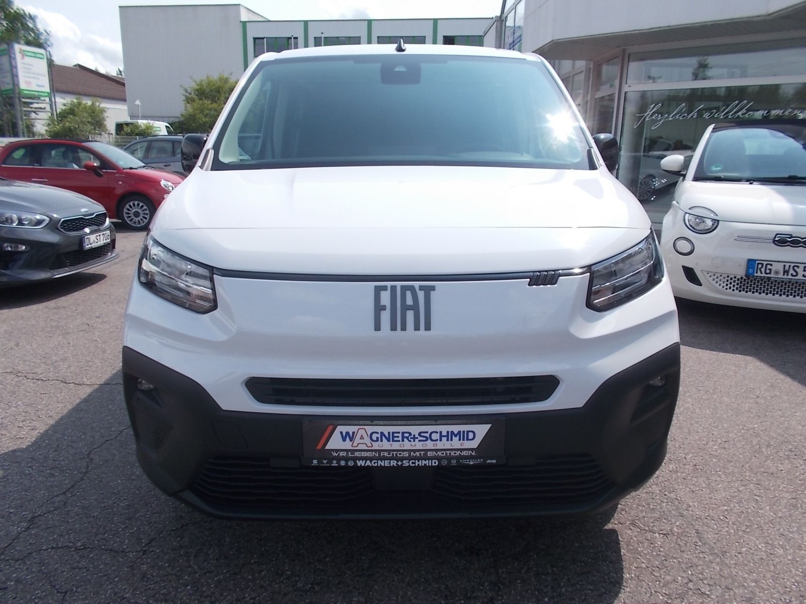 Fahrzeugabbildung Fiat Doblo Multicab L2 1.5 BlueHDi + 5 Sitzer