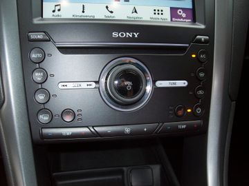 Bild 17 Ford Mondeo Turnier 1.5 Titanium Navi SHZ FSHZ AHK AT