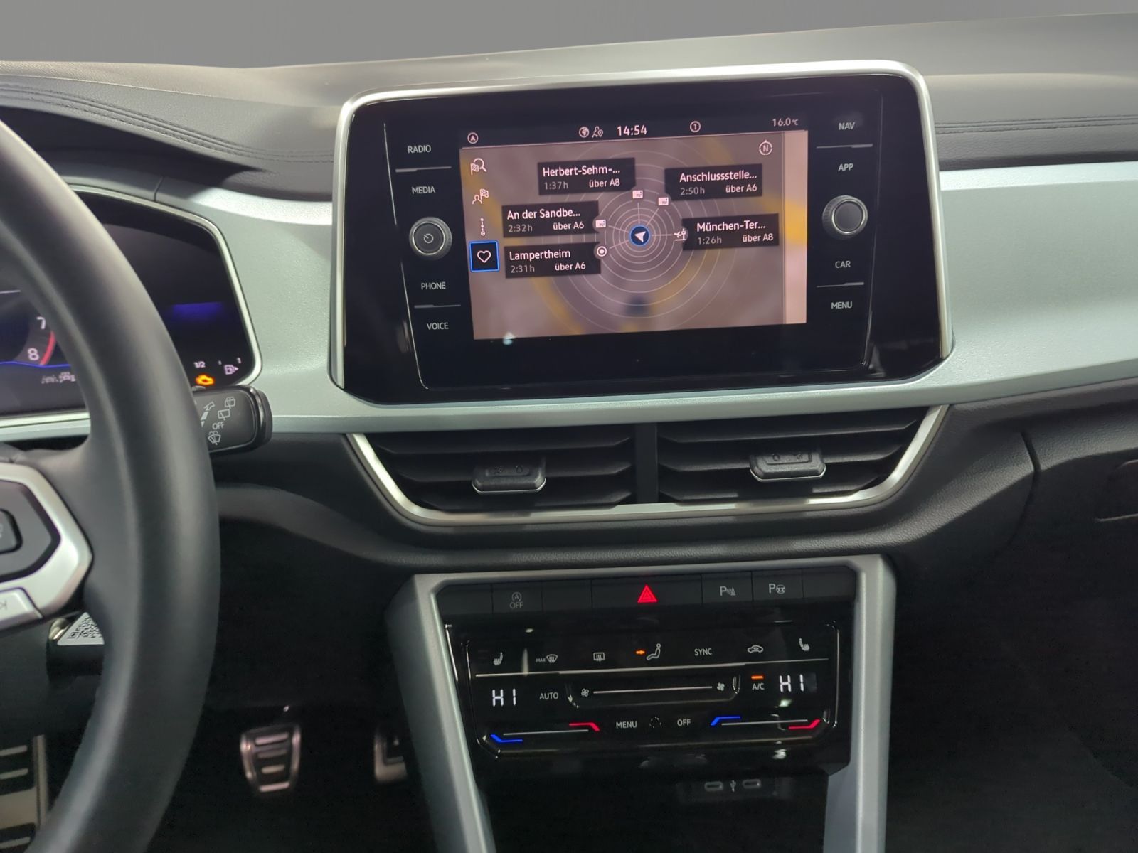 Volkswagen T-Roc - Bild 12