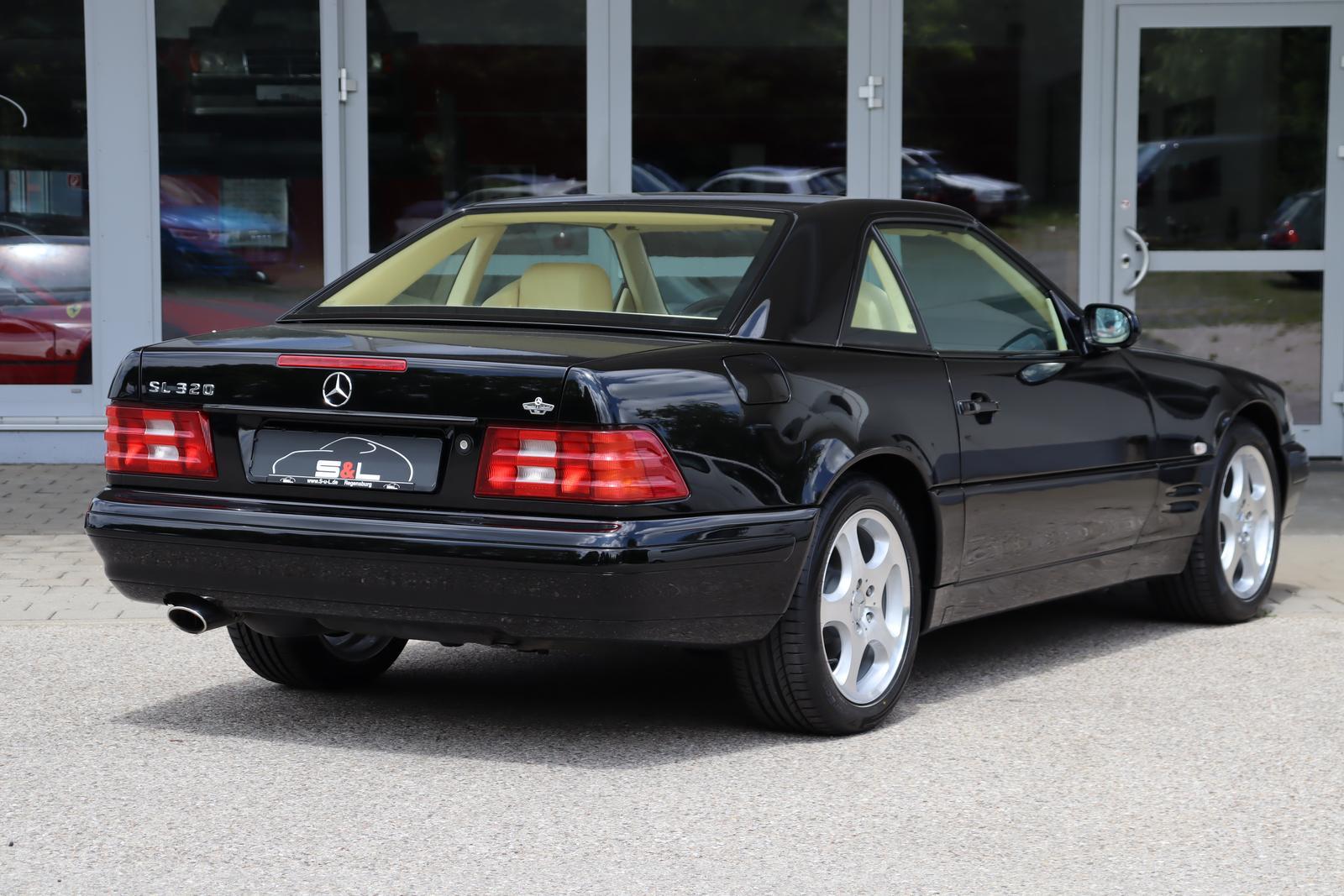 Mercedes-Benz SL 320 3.2 V6 / NAPPA-HELIOS / Verdeck schwarz