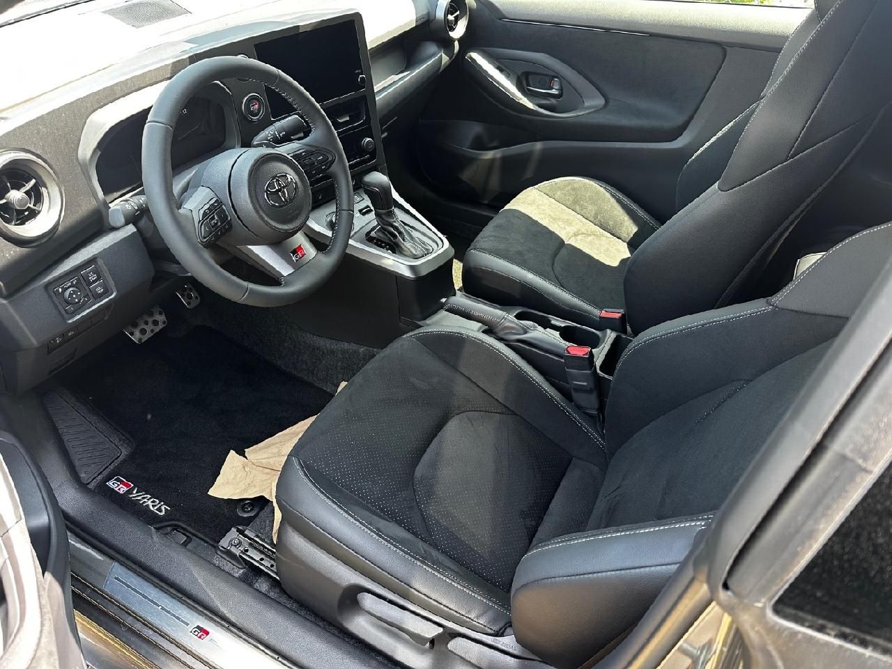 Fahrzeugabbildung Toyota GR High Perf 1,6 8AT + BBS +Convenience Paket