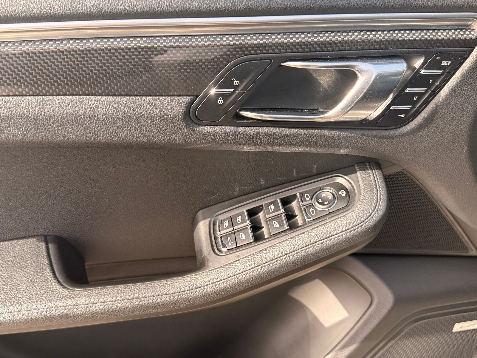 Fahrzeugabbildung Porsche Macan S Diesel/PANO/360°/MEMORY/SOUND/SHZ