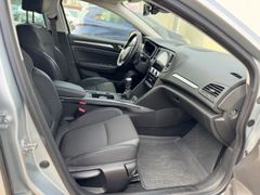 Fahrzeugabbildung Megane IV Grandtour Intens 1.5 dCi Winter Paket