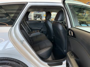 MYAUTOCENTER – Gebraucht- und Jahreswagen mit Werkstattservice in Pfaffenhofen Kia cee'd Sportswagon *Kamera*LED*PDC*