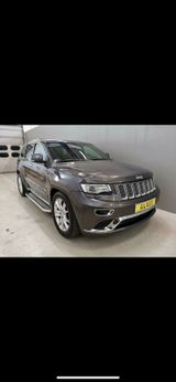 Jeep Grand Cherokee WK2 Summit. - Jeep Grand Cherokee in München