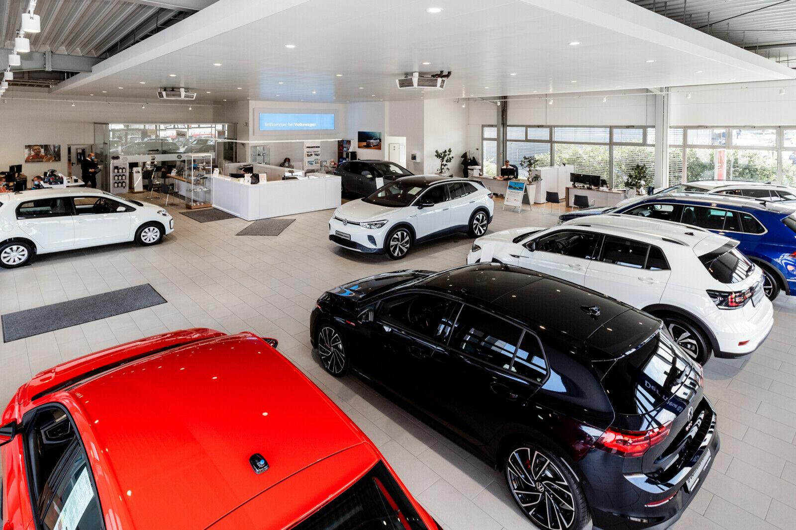 showroom-image-bottom