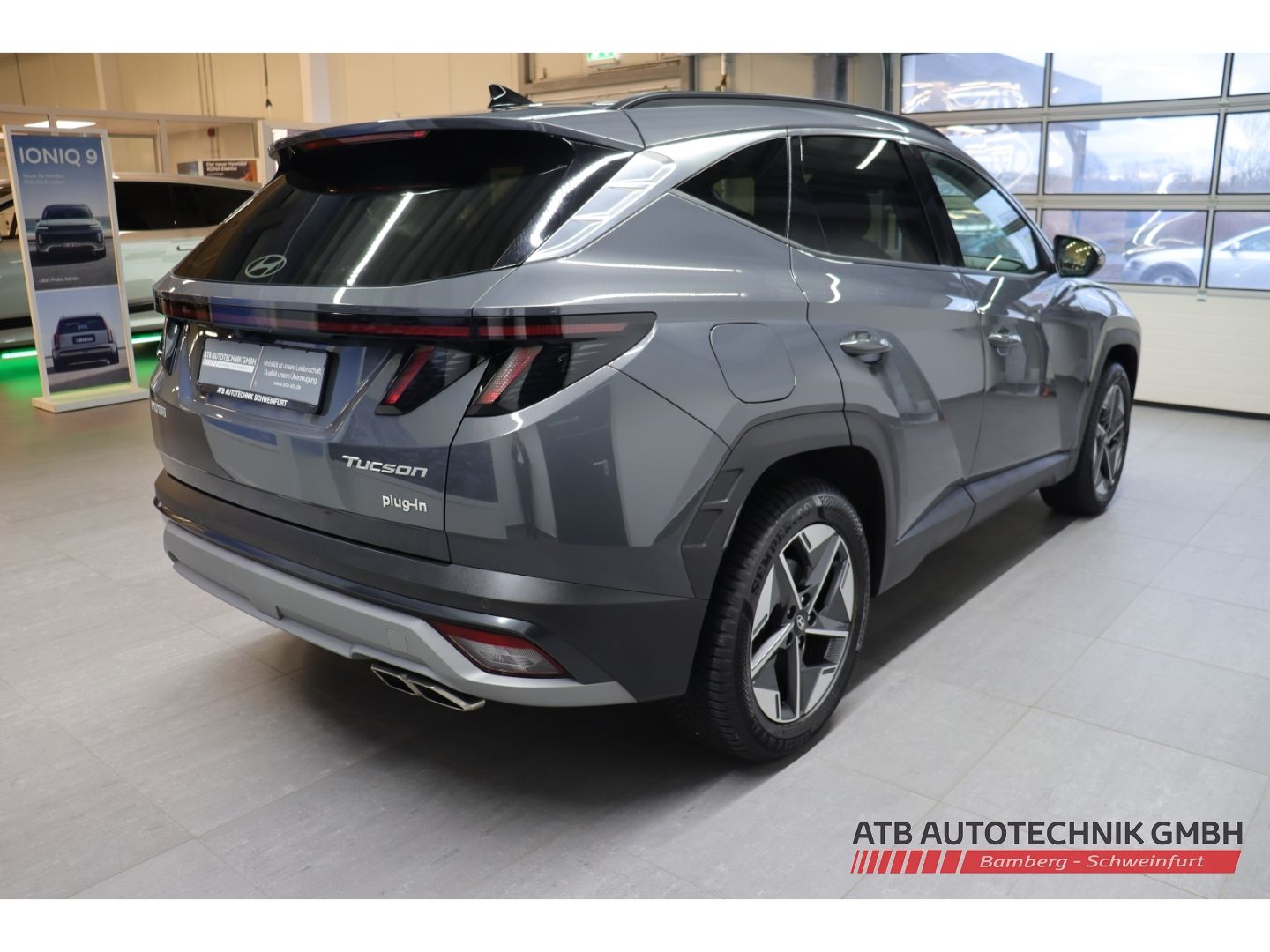 Fahrzeugabbildung Hyundai Tucson TREND PHEV 1.6 T-GDi 4WD 99,6% SOH Navi L