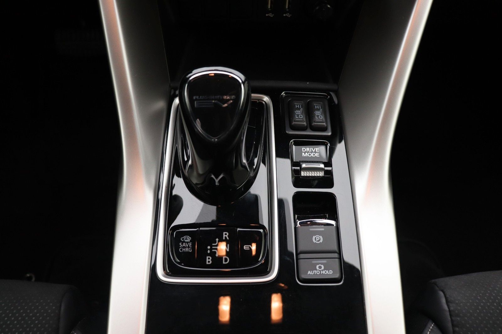 Fahrzeugabbildung Mitsubishi Eclipse Cross Plus Hybrid 4WD