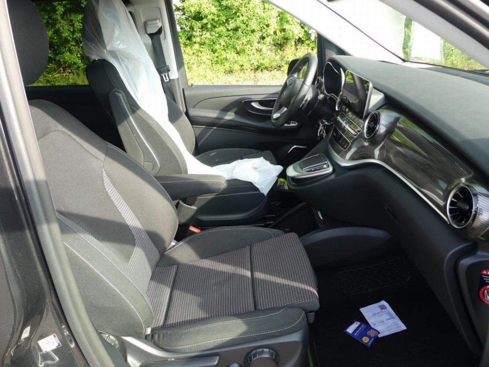 Fahrzeugabbildung Mercedes-Benz V 300 d L EDITION DISTRO AHK MBUX ILS el.Heckkla