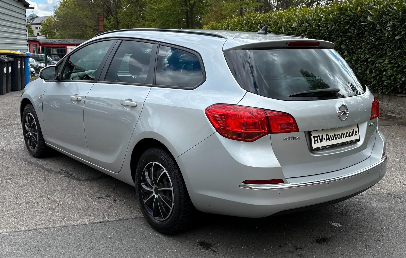 Opel Astra 2015 — photo 7