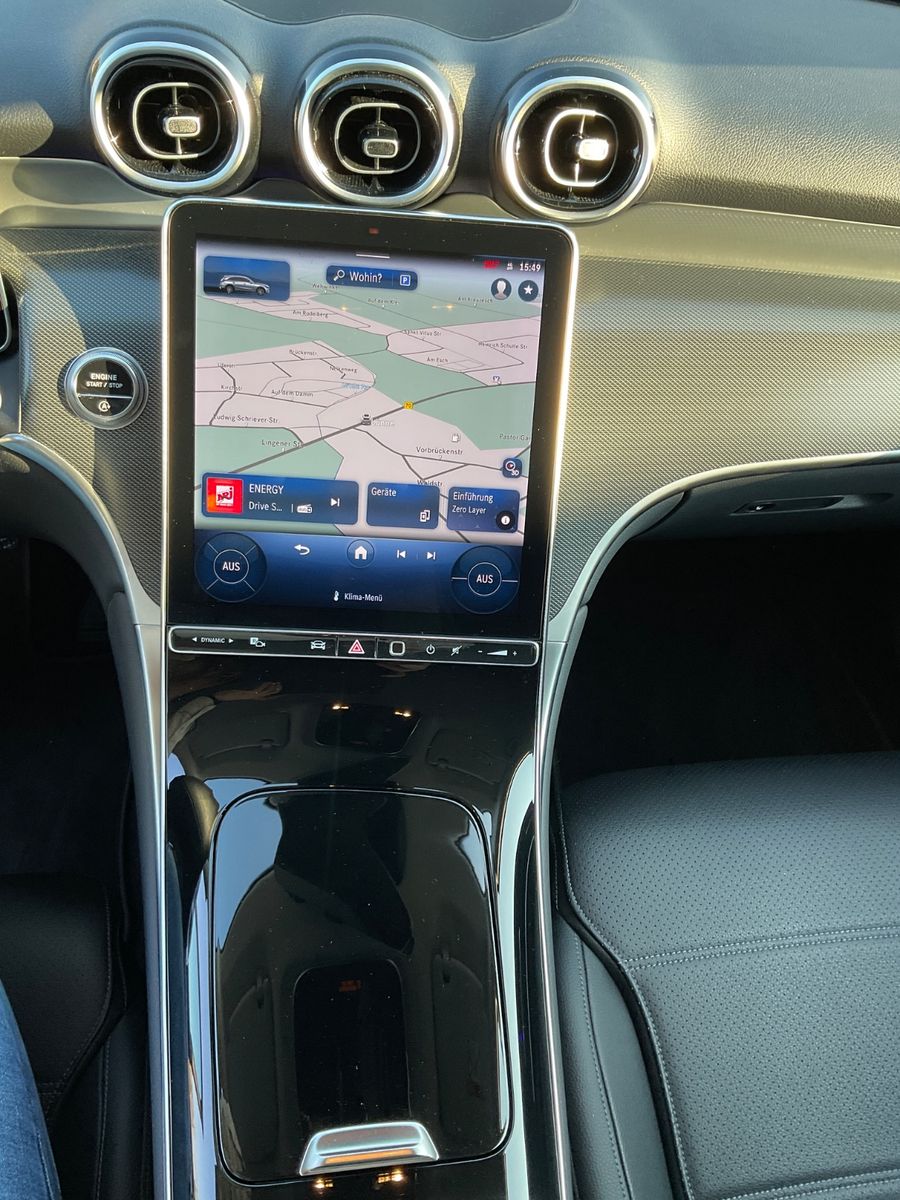 Fahrzeugabbildung Mercedes-Benz GLC 220 d 4M,AHK,Kamera,Leder,CarPlay