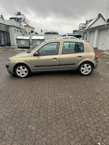 Renault clio 1.2 Mit TÜV