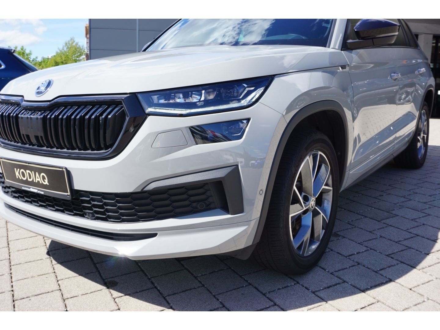 Skoda Kodiaq 2.0 TDI Sportline 4x4 DSG AHK Navi LED AC foto 2