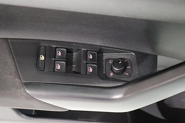 Polo IQ.DRIVE 1.0 TSI ACC NAVI SHZ BT PARKASSIST