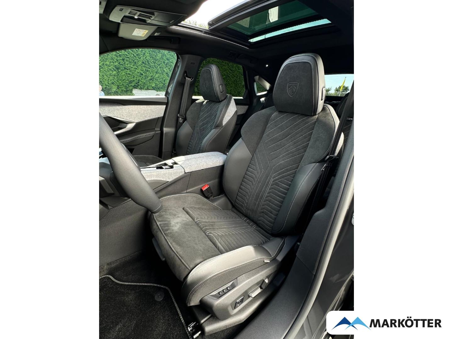Peugeot 3008 GT Plug-In Hybrid 225 AHK/360°/Massage/Pano