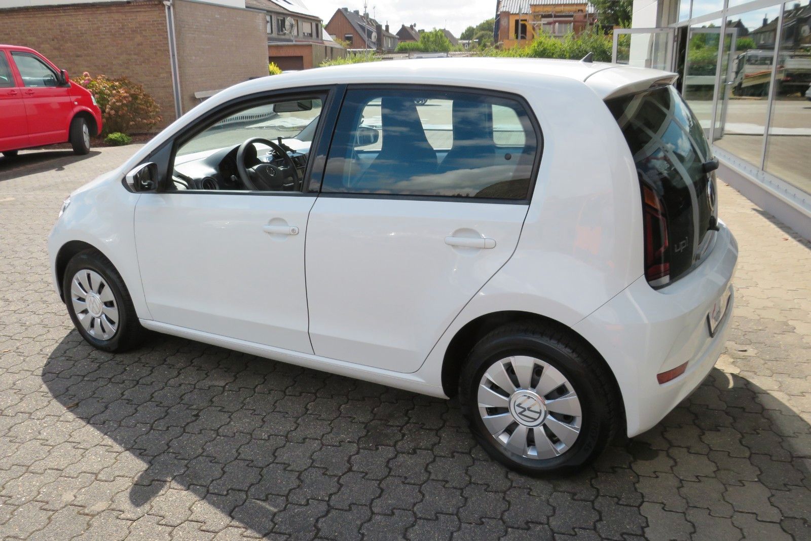 Fahrzeugabbildung Volkswagen up! 4T SITZH. GJ KLIMA TELVOR MAPS&MORE 1.HD