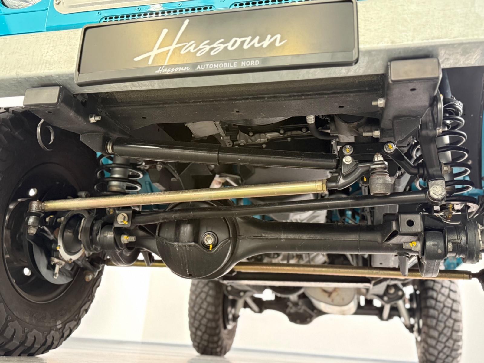 Land Rover Defender/Alvarez/One of One/Showcar Monaco
