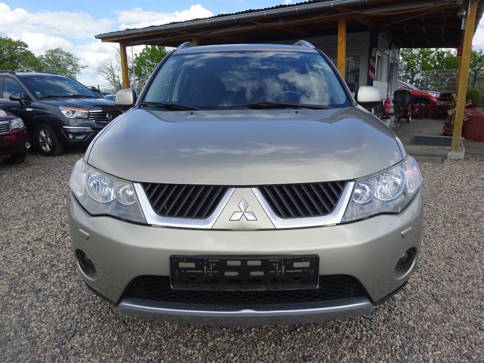 Mitsubishi Outlander 2.2 DI-D Intense 4WD TC-SST