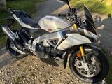 Aprilia Tuono V4 RR - APRILIA TUONO V4