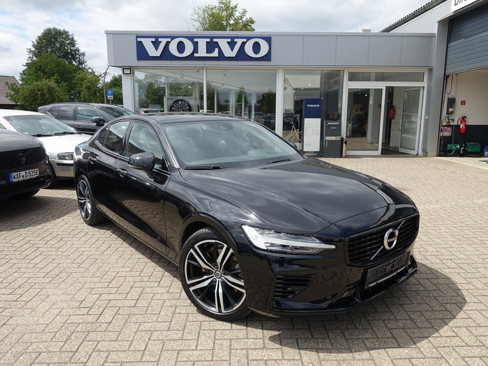 Volvo S60 Recharge R-Design T8 AWD AHK/KAMERA/PILOT imagem 3