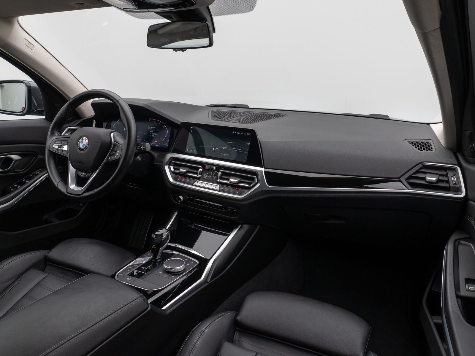 Fahrzeugabbildung BMW 330d xD Sport Line Kamera Lenkrhzg HUD DAB H/K