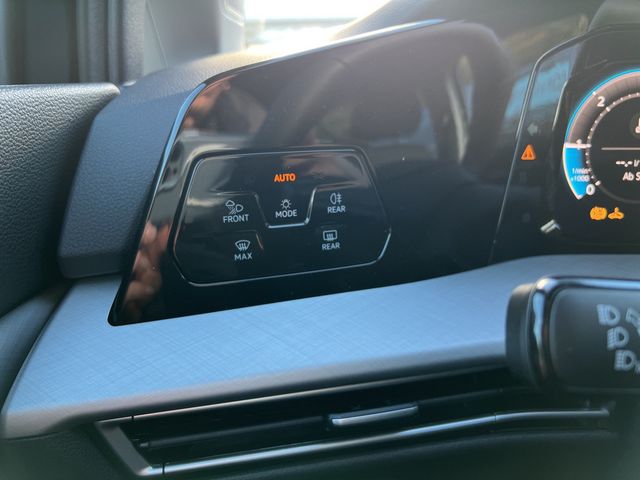 Golf VIII Variant Life 2.0 TDI