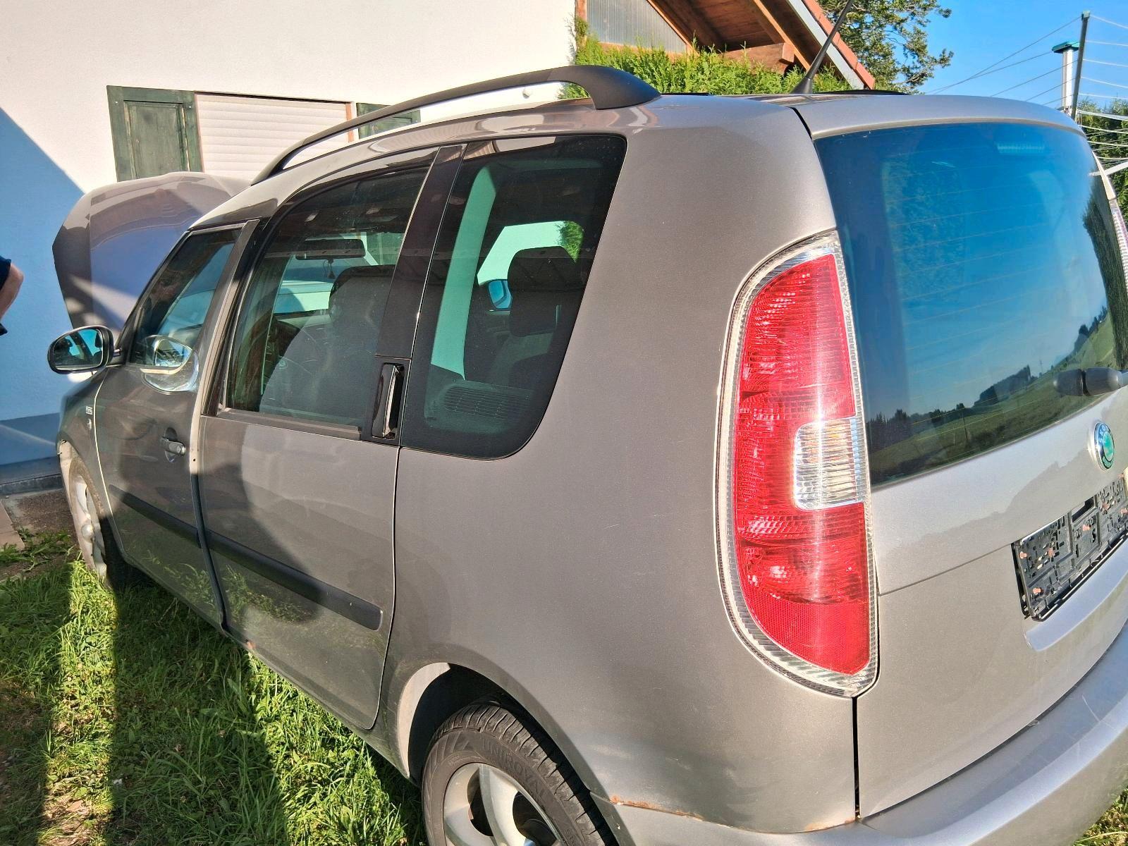 Skoda Roomster 2012 — photo 8