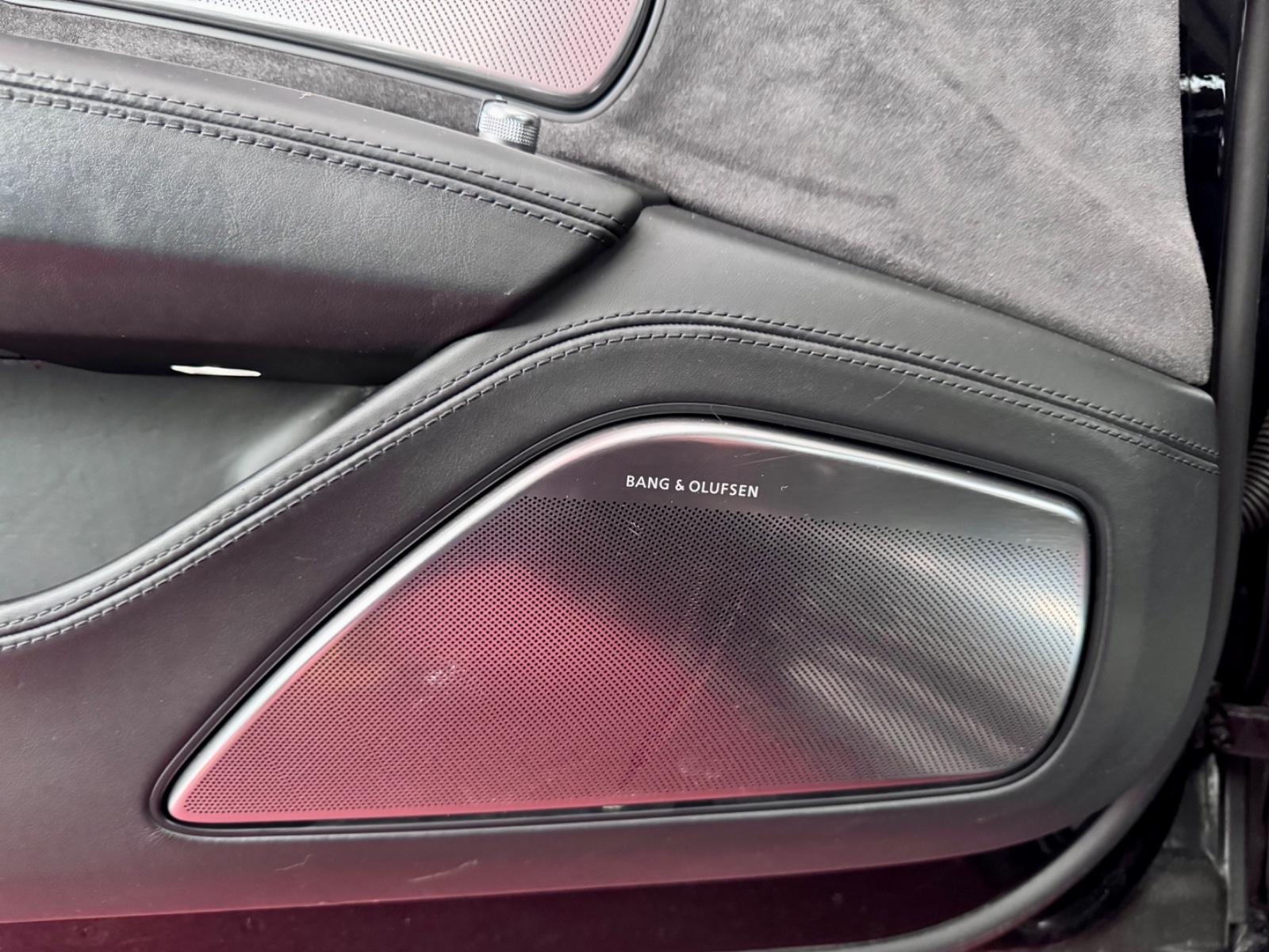 AUDI S8 - 4.0 - 519 ch - CARNET ENTRETIEN - CERAMIQUE AV AR