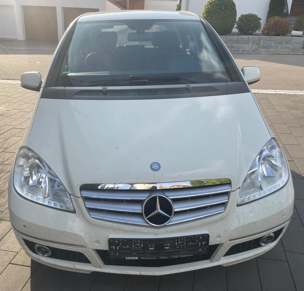 Mercedes-Benz A200, 2010