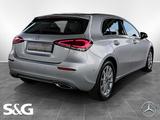 Mercedes-Benz A 180 AHK+CARPLAY+SPURHALTE+MBUX+LED+17 ZOLL - gebrauchte Mercedes-Benz A 180 aus dem Jahr 2021