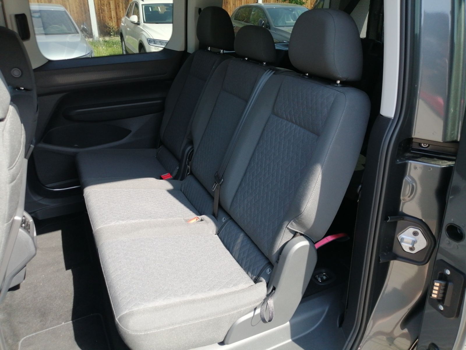 Volkswagen Caddy Maxi - Bild 15