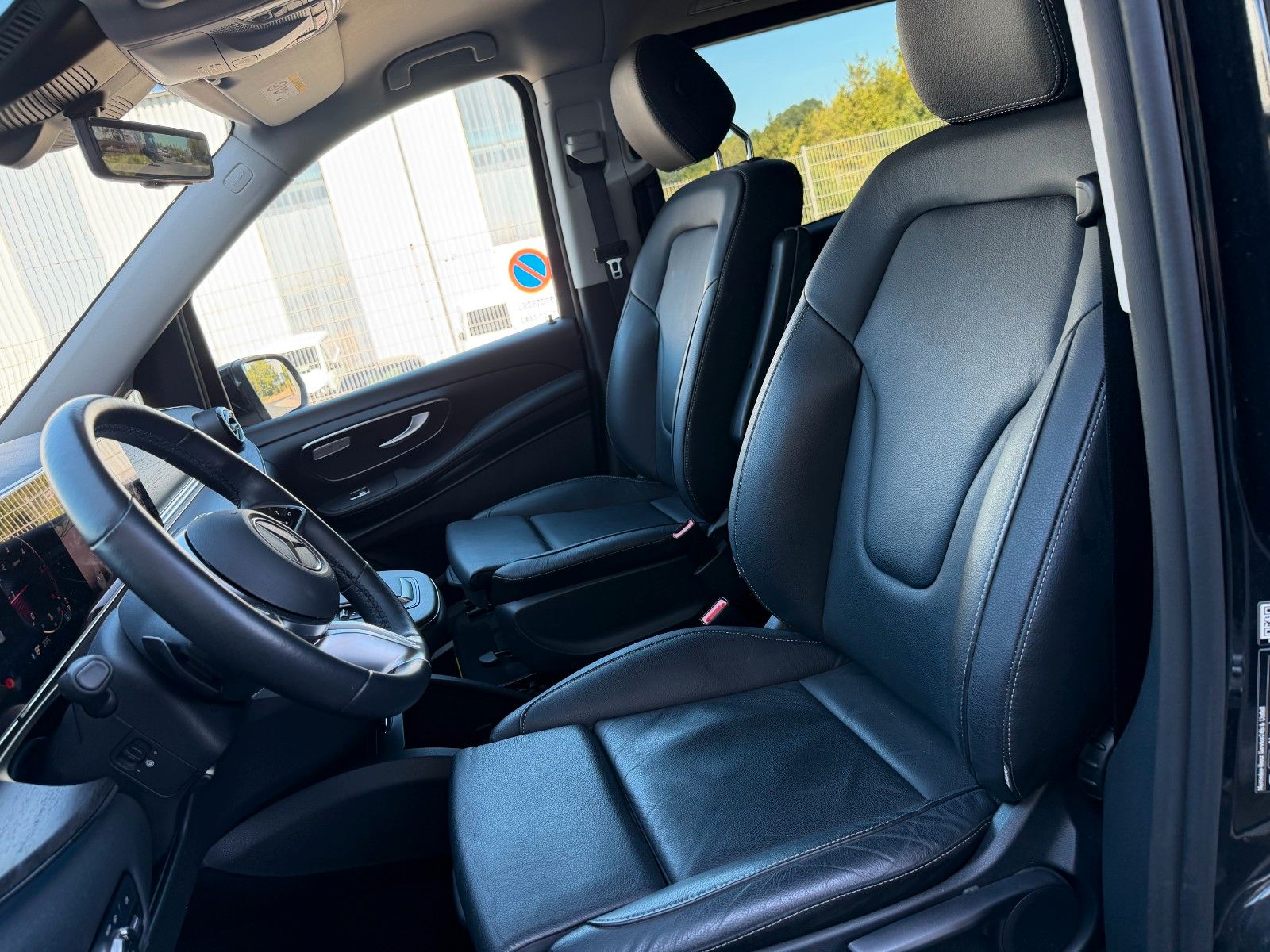 Fahrzeugabbildung Mercedes-Benz V 300 d AVA Extral DISTRONIC Standheiz el Türen