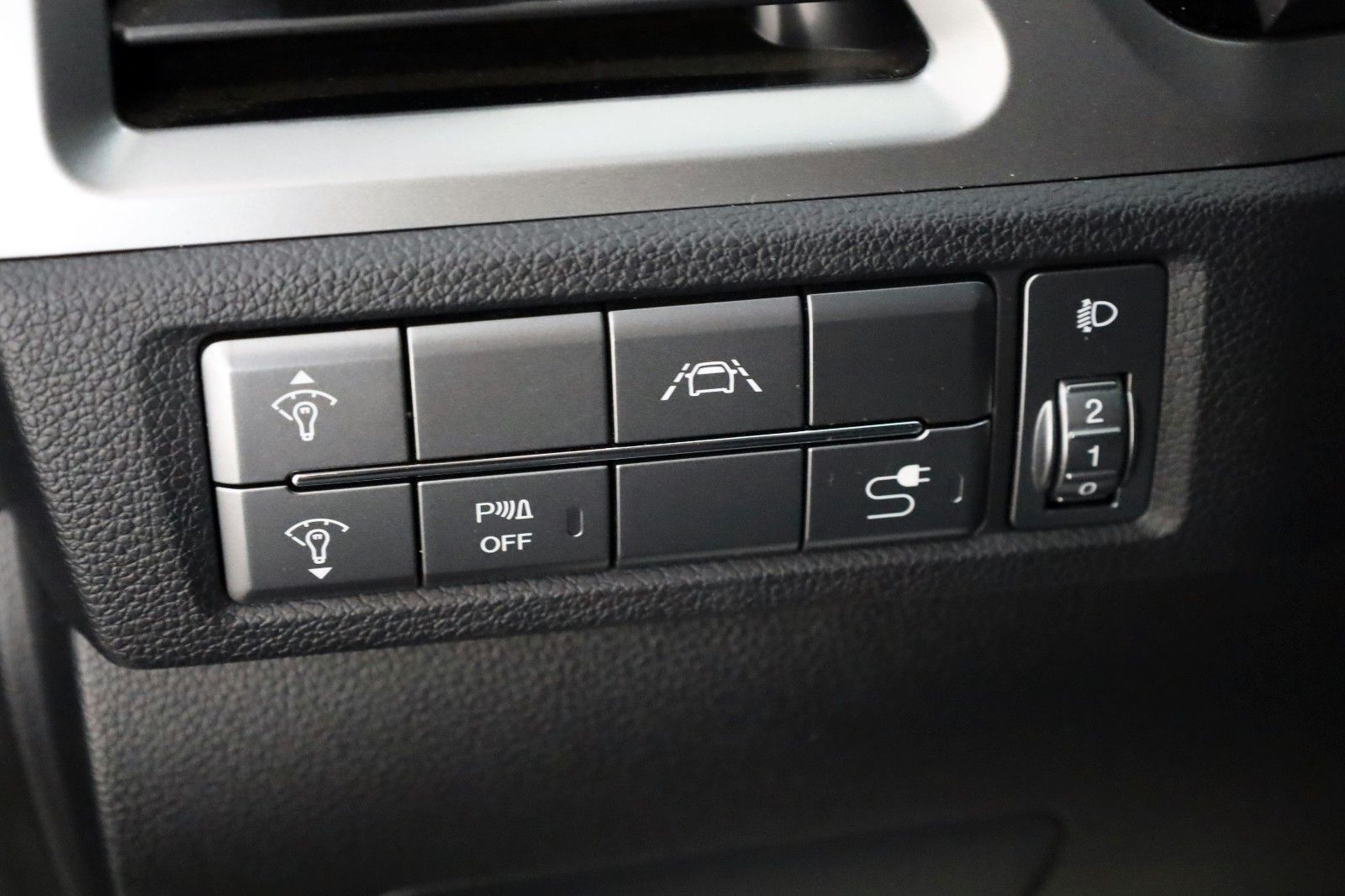 Fahrzeugabbildung Ssangyong Korando 1.5 T-GDI Amber Aut.,Kamera,CarPlay, AHK