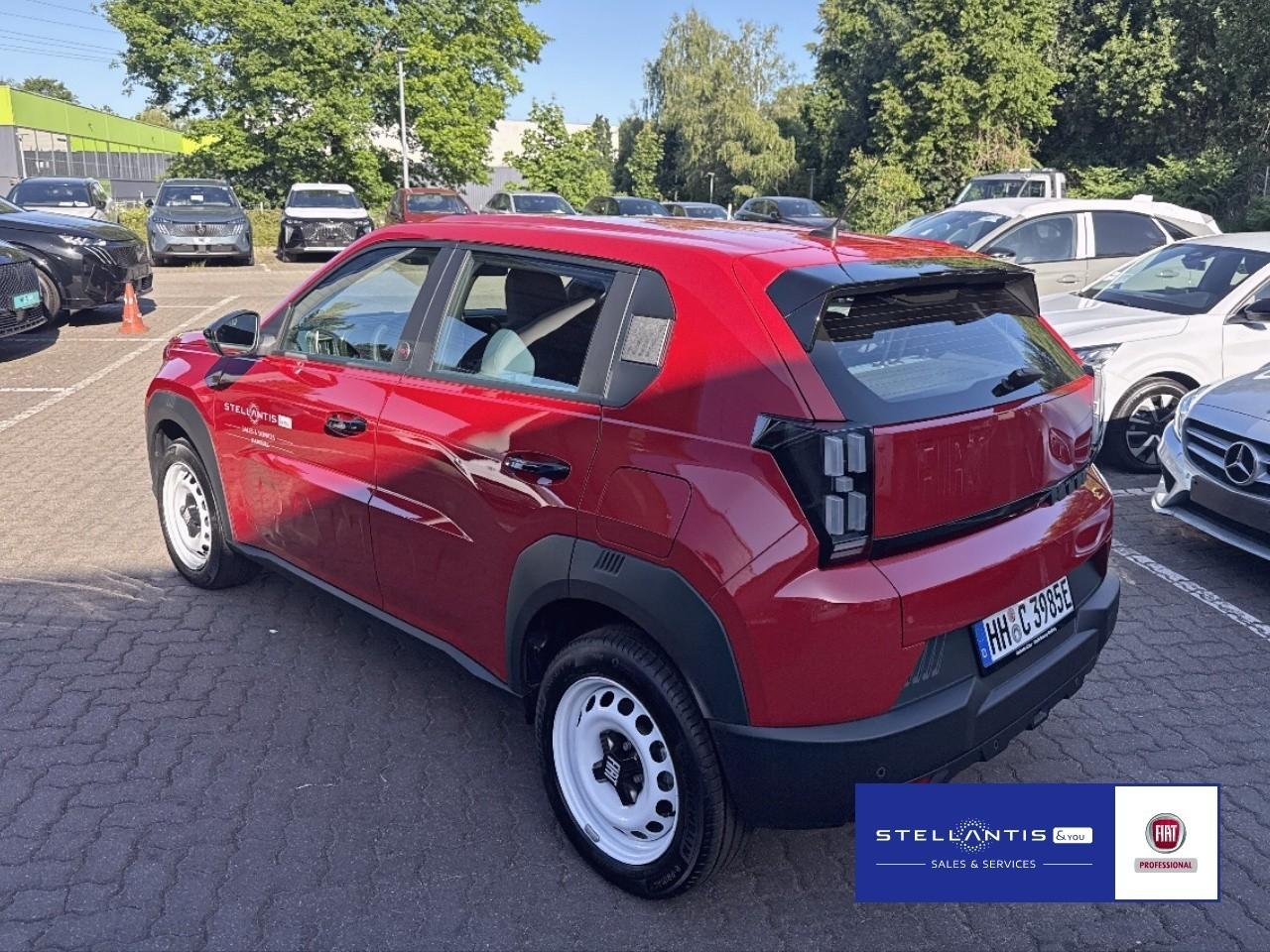 Fiat Grande Panda Red 44kWh