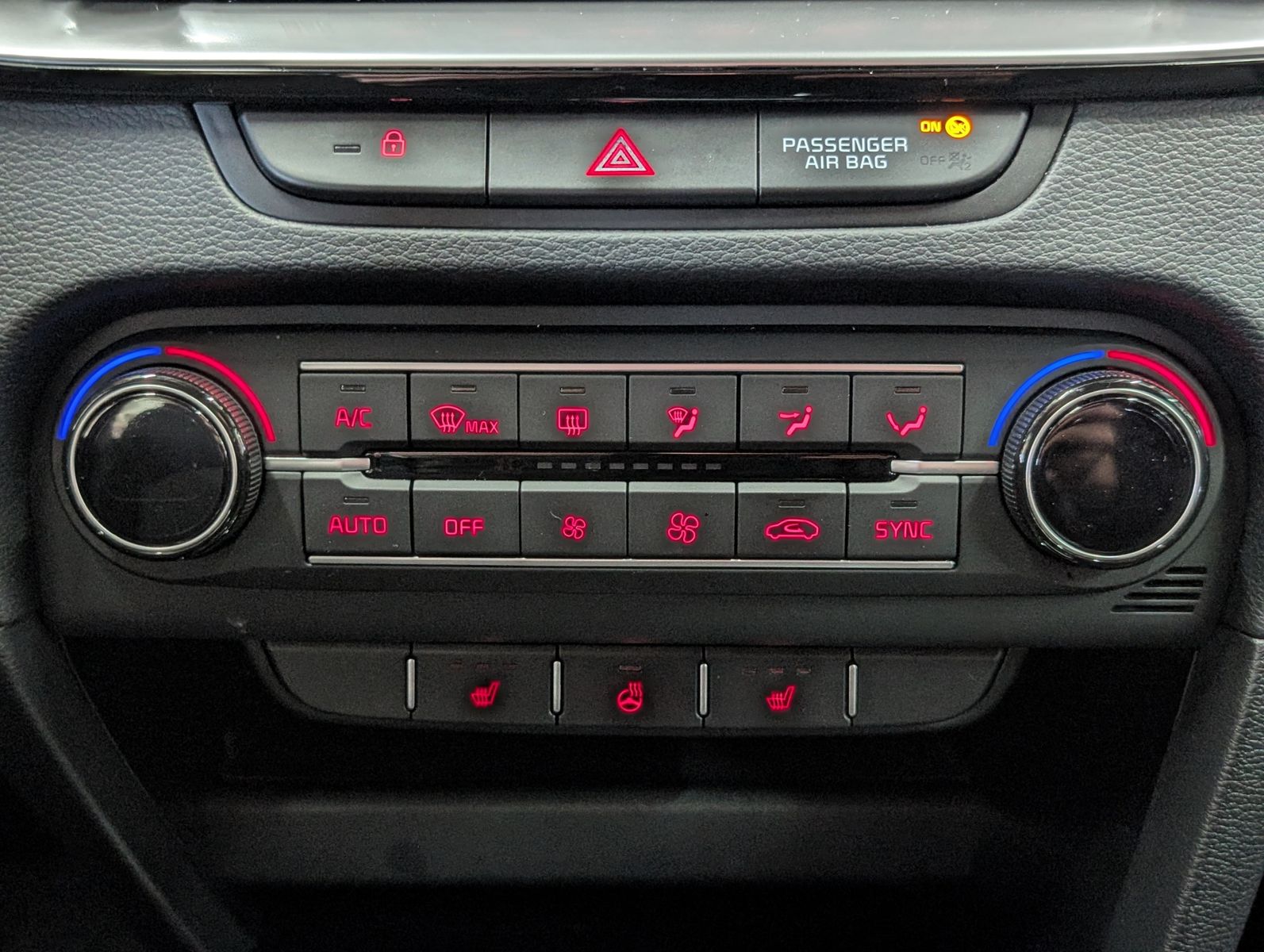 Fahrzeugabbildung Kia cee'd Sportswagon 1.5 Spirit SCC JBL KAM 7J Gar.