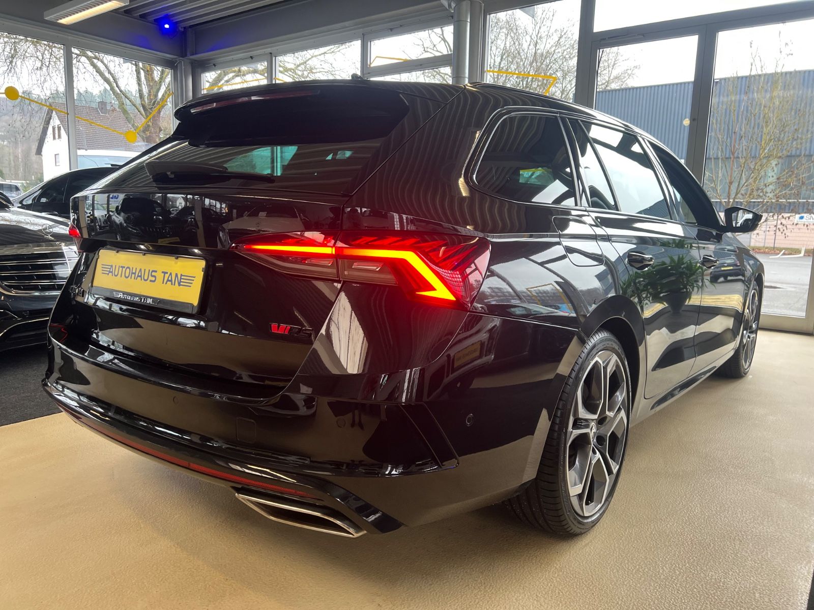 Fahrzeugabbildung SKODA Octavia Combi RS *HEAD*ACC*KAMERA*LED*VIRTUAL*