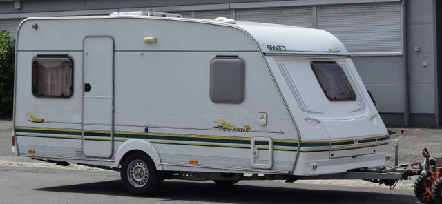 Sprite Swift Toscane 450 mit Vorzelt